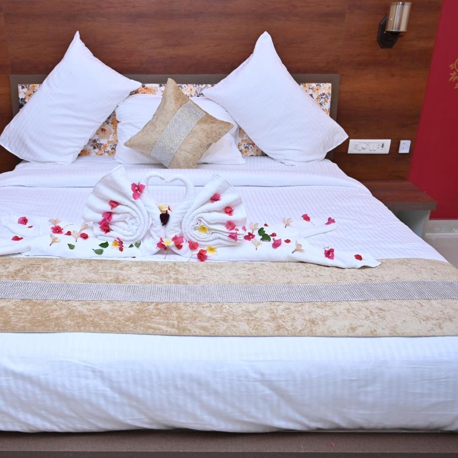 Hotel Bhairav Niwas Bikaner Exteriör bild