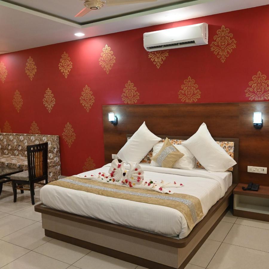 Hotel Bhairav Niwas Bikaner Exteriör bild